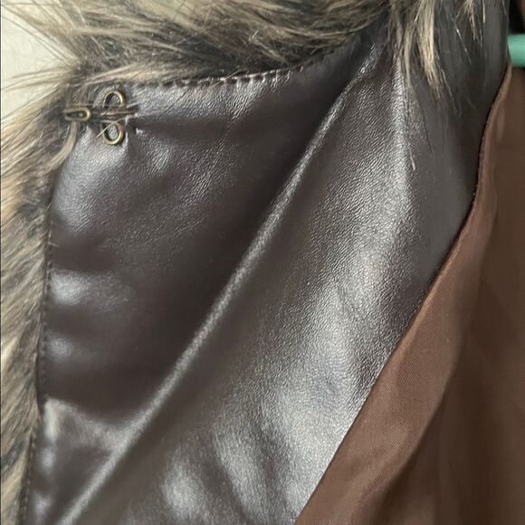 Miss London Black Label Women's Faux Fur Lined Vest in Size S - Picture 7 of 11